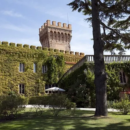 Villa Castello Leopoldo By Posarellivillas